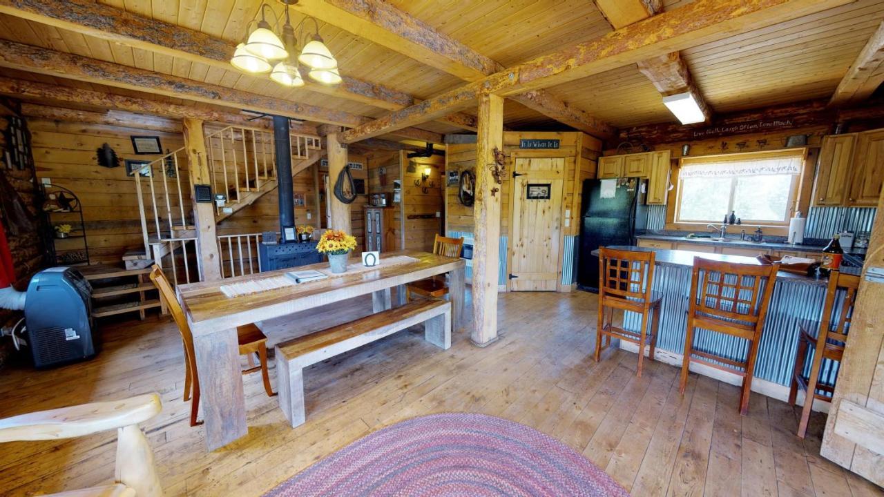 Canyon View Family Cabin, Deck, Tv Room, Games, Bbq, Campfire مونتيسلو المظهر الخارجي الصورة