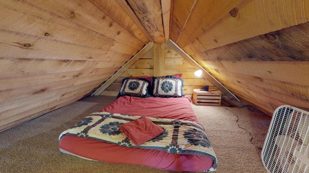 Canyon View Family Cabin, Deck, Tv Room, Games, Bbq, Campfire مونتيسلو المظهر الخارجي الصورة