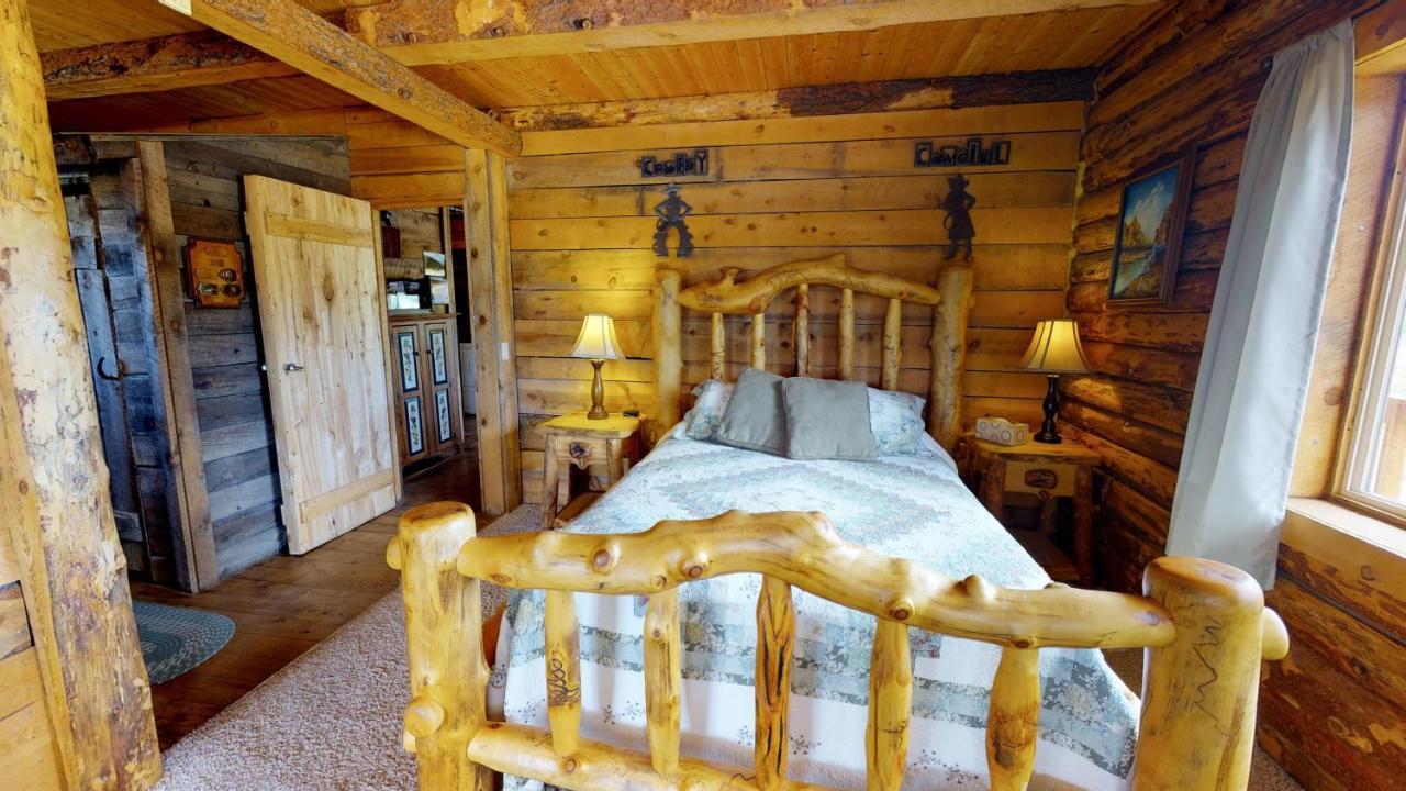 Canyon View Family Cabin, Deck, Tv Room, Games, Bbq, Campfire مونتيسلو المظهر الخارجي الصورة