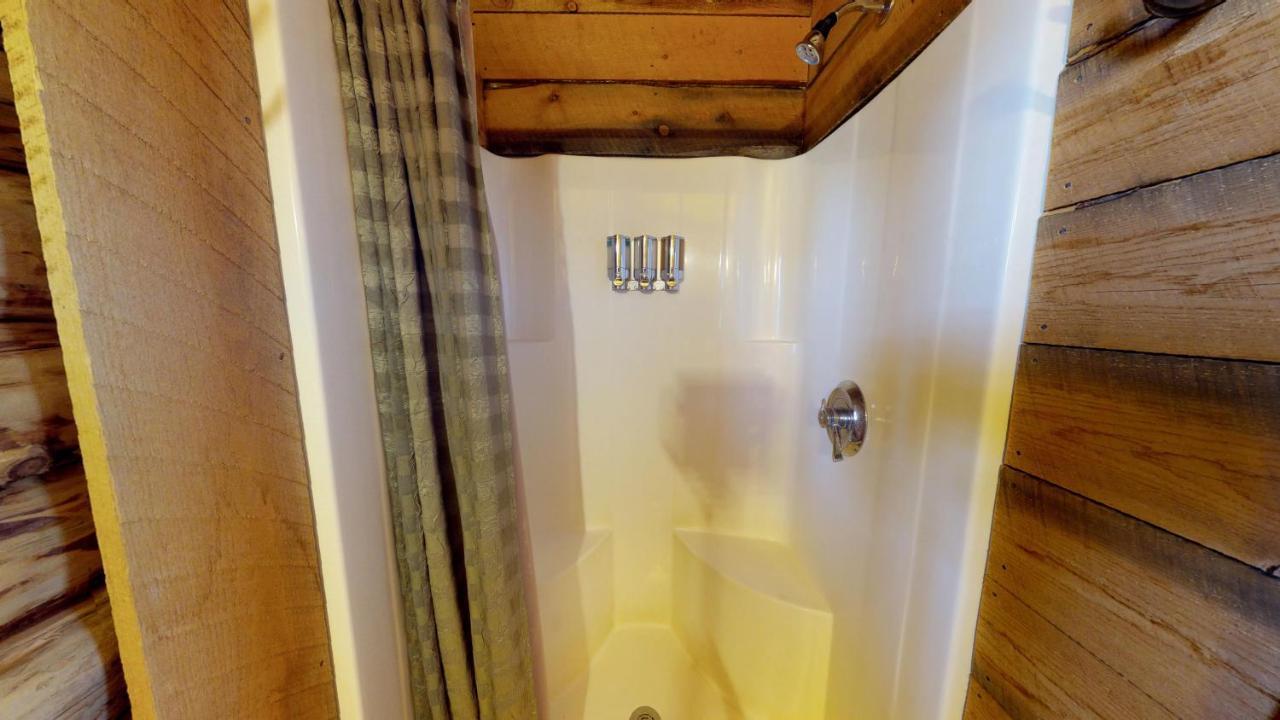 Canyon View Family Cabin, Deck, Tv Room, Games, Bbq, Campfire مونتيسلو المظهر الخارجي الصورة